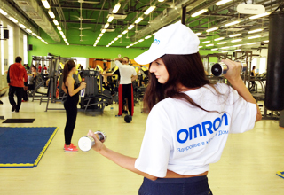 Специалисты компании «СиЭс Медика Омск» вместе со спортсменами посещали занятия в тренажерных залах