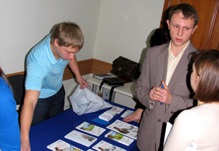 Компания «СиЭс Медика Сибирь» на своем информационном стенде проводила консультирование участников по вопросам технических и медицинских особенностей небулайзеров OMRON