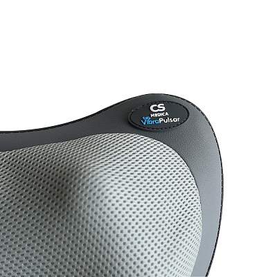 
                Массажная подушка CS Medica VibraPulsar CS-cr6 BodyRelax, легко крепится к креслу или автомобильному сиденью с помощью фиксирующего ремня, в комплекте есть адаптер для электросети и автомобиля, чехол для перевозки
