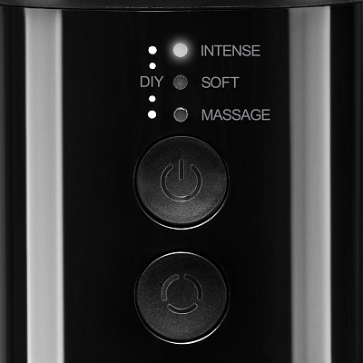 
                Ирригатор полости рта портативный CS Medica AquaPulsar CS6 EXTEND Black, о низком уровне заряда сообщит световой индикатор