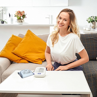 
                Тонометр OMRON M2 Basic с веерообразной манжетой (22 - 32 см)