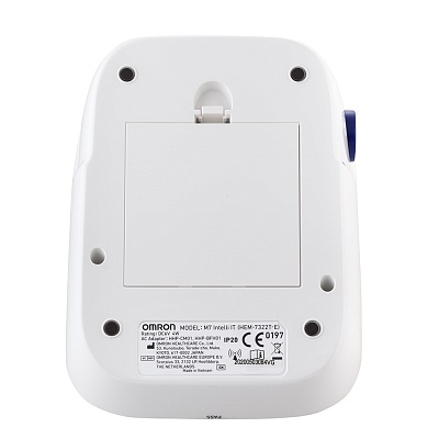 
                Автоматический тонометр OMRON M7 Intelli IT, закрытый отсек для батареек