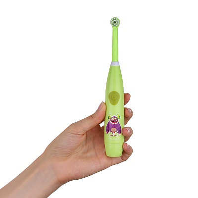
                Электрическая зубная щетка CS Medica CS-462G, удобно лежит в руке