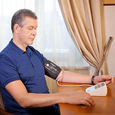 
                OMRON M3 Comfort, умная манжета распределяет давление равномерно по всей окружности плеча