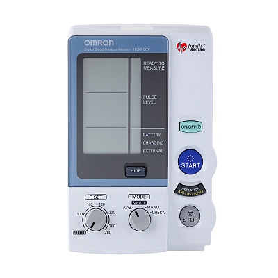 
                Профессиональный тонометр OMRON 907, фронтальный, дисплей выключен