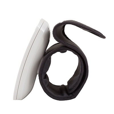 
                Запястный тонометр OMRON RS3, вид слева