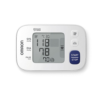 
                Автоматический запястный тонометр OMRON RS3, фронтальный вид