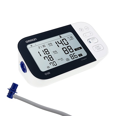 
                Автоматический тонометр на плечо OMRON M7 Intelli IT NEW, адаптер и 4 элемента питания типа АА в комплекте