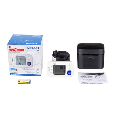 
                Запястный тонометр OMRON RS3, комплект поставки
