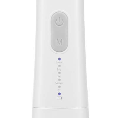 
                Портативный ирригатор полости рта CS Medica AquaPulsar CS-9 Comfort, белый, Насадки вращаются на 360 градусов для более качественного очищения труднодоступных мест