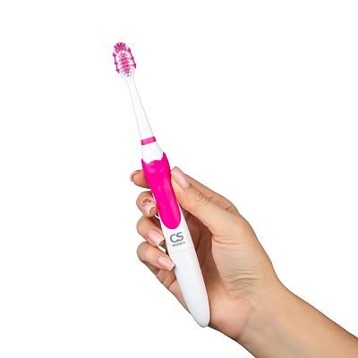 
                Электрическая звуковая зубная щетка CS Medica CS-9630-F, удобно держать в руке