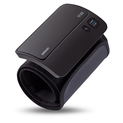 
                Тонометр OMRON EVOLV, точность на 360°;