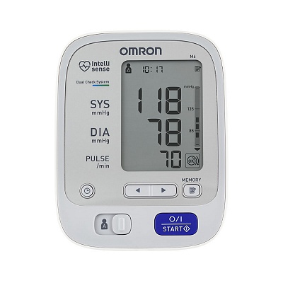 
                Тонометр OMRON M6, прибор с включенным дисплеем