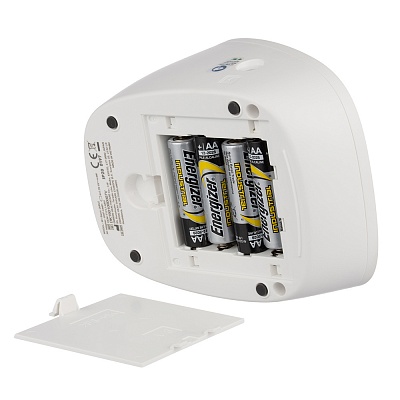 
                Тонометр OMRON M1 Basic с веерообразной манжетой, открытый отсек для батареек